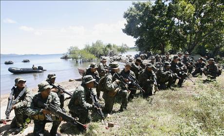 U.S. marines military amphibious raid