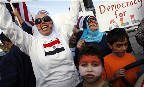 Protestors rally against Egypt's President Hosni Mubarak outside the Federal Building in Westwood, California