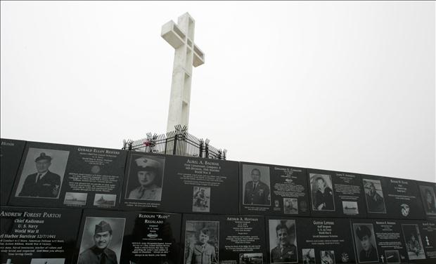 ACLJ & 18 Members of Congress: Court Should OK Solution to Keep San Diego War Memorial Cross in Place Rtr1dadm